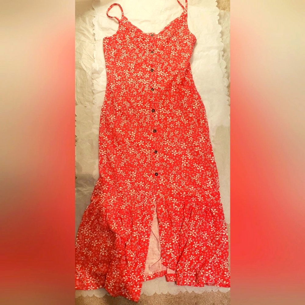 Fun flirty Red/White Floral dress for Valentine's/Galentine's day!